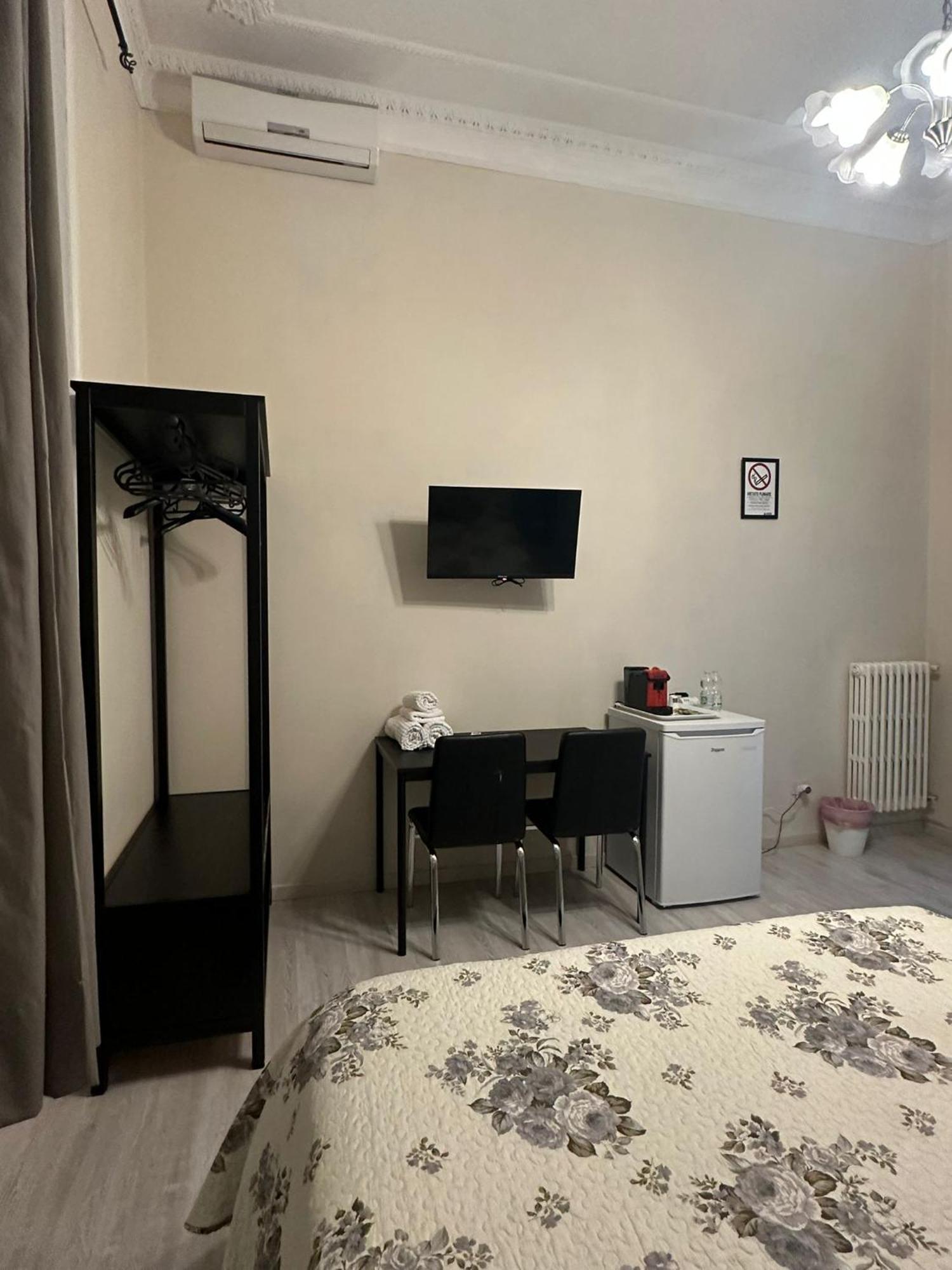 Marcelina Holidays Rooms Roma Exterior foto